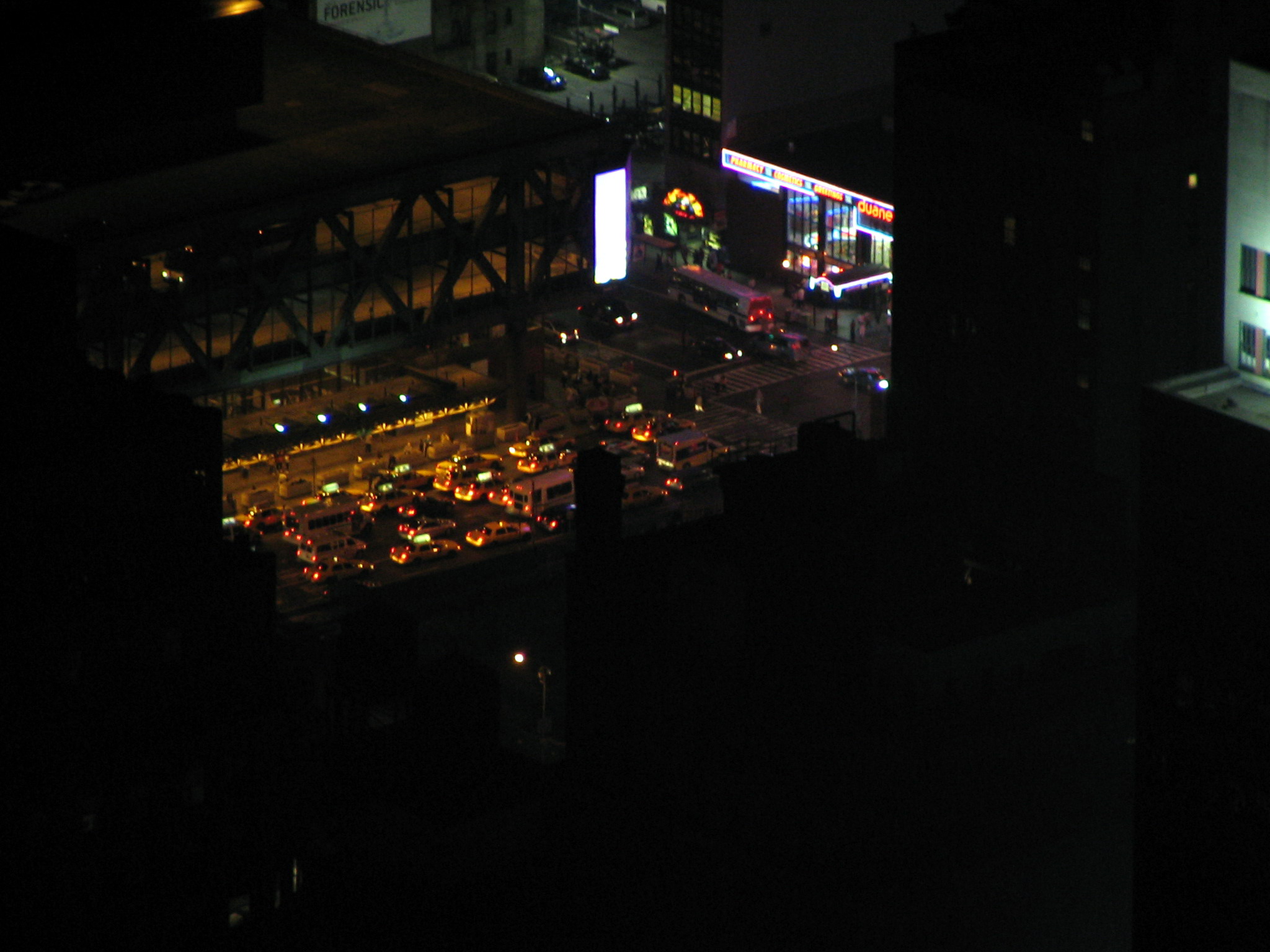 Empire state building at night 26.jpg